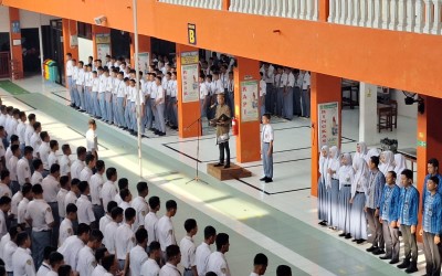 Upacara Memperingati Hari Guru di SMK Muhammadiyah 3 Karanganyar